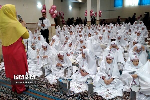 برگزاری جشن عبادت دختران دبستان ۲۲بهمن دو ناحیه یک شهرری
