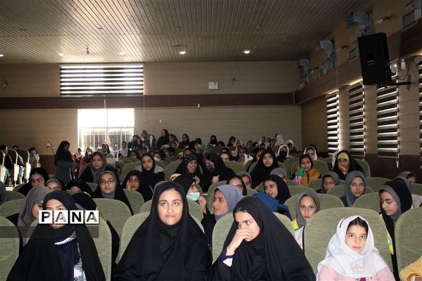 کارگاه آموزش مربیان  و خبرنگاری در ازنا برگزار شد