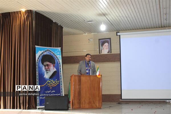 کارگاه آموزش مربیان  و خبرنگاری در ازنا برگزار شد