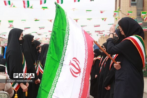 برگزاری مراسم پرشور گلبانگ انقلاب در بهارستان‌دو