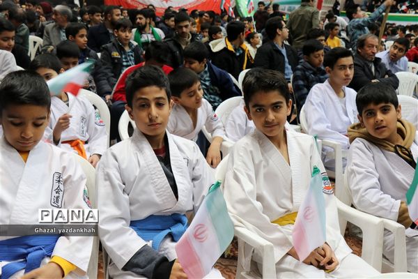 برگزاری جشن انقلاب در سالن شهید بهشتی  مشهد