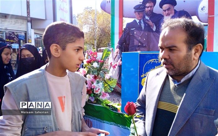نسل جوان به آرمان‌های انقلاب و شهدا پایبند هستند