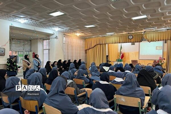 یادواره شهدا در دبیرستان فجر اسلام منطقه ۱۳