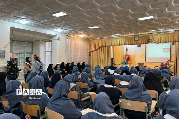 یادواره شهدا در دبیرستان فجر اسلام منطقه ۱۳