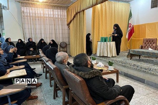 یادواره شهدا در دبیرستان فجر اسلام منطقه ۱۳