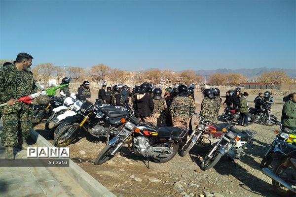 غبار رویی مزار شهدا و رژه موتوری  در شهرستان خلیل آباد 