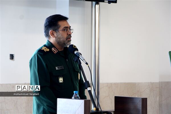 گرامیداشت بازگشت تاریخی امام خمینی(ره) به ایران در یزد