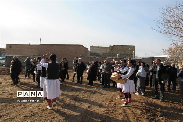 آیین افتتاحیه دبستان فاطمه قلی زاده و مادر مهربان