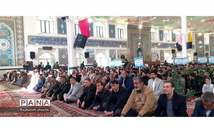 مراسم گلباران تمثال امام خمینی(ره ) درشهرستان تربت جام برگزار شد