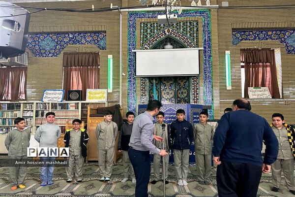 نماز جمعه رودهن با حضور مدیرکل آموزش و پرورش شهرستان‌های استان تهران