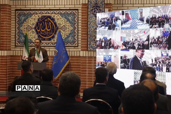 آیین بهره برداری همزمان ۹۵۰ فضای آموزشی و پرورشی در منطقه ۱۸ تهران