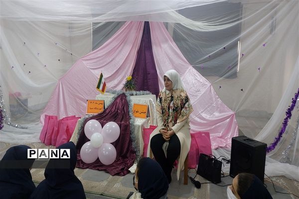 جشن تکلیف  دبستان دخترانه ۹ دی  در دبیرستان دخترانه صبا شهرستان قدس