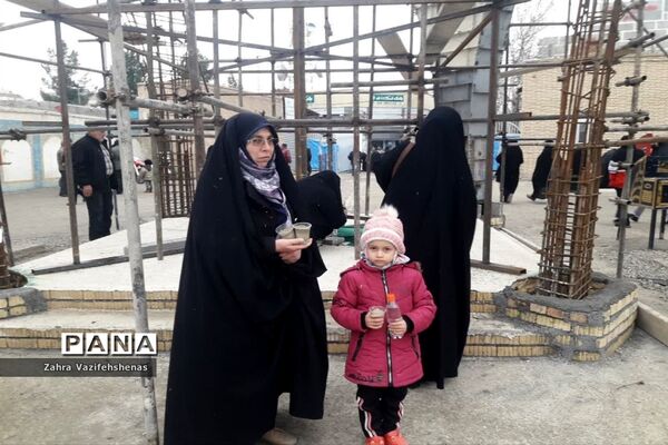شرکت باشکوه پایگاه های بسیج خواهران حوزه ام ائمه (س) در نماز جمعه ۱۳ بهمن شهرستان شیروان