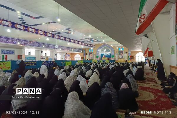 شرکت باشکوه پایگاه های بسیج خواهران حوزه ام ائمه (س) در نماز جمعه ۱۳ بهمن شهرستان شیروان