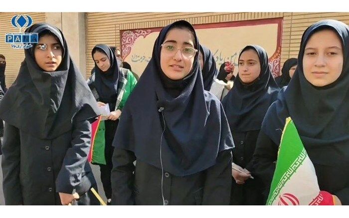 آیین جشن دهه فجر همراه با المپیاد درون‌مدرسه‌ای در قم/ فیلم