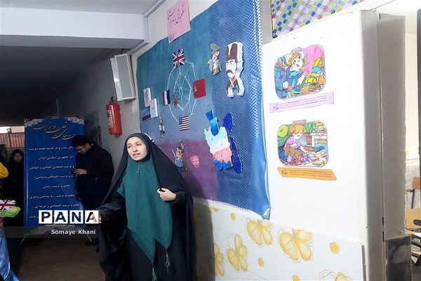 افتتاح دوازدهمین نمایشگاه مدرسه انقلاب