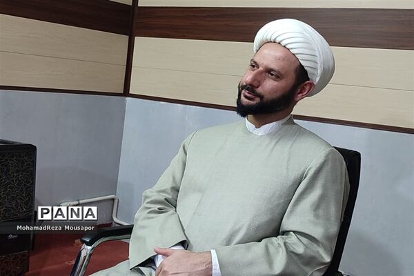 دیدار اعضای شورا، بسیج دانش‌آموزی و خبرنگاران پانا با امام جمعه صفادشت