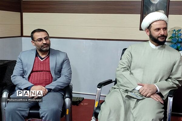 دیدار اعضای شورا، بسیج دانش‌آموزی و خبرنگاران پانا با امام جمعه صفادشت