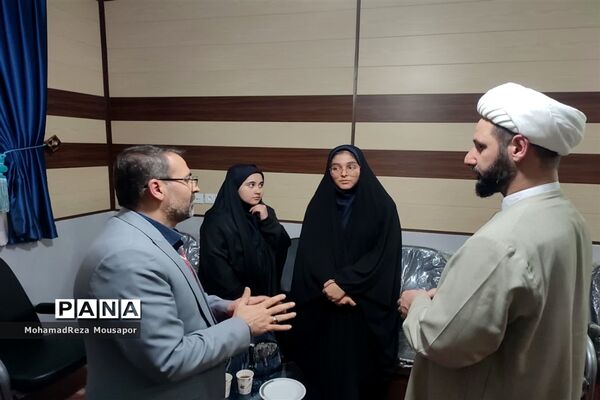 دیدار اعضای شورا، بسیج دانش‌آموزی و خبرنگاران پانا با امام جمعه صفادشت