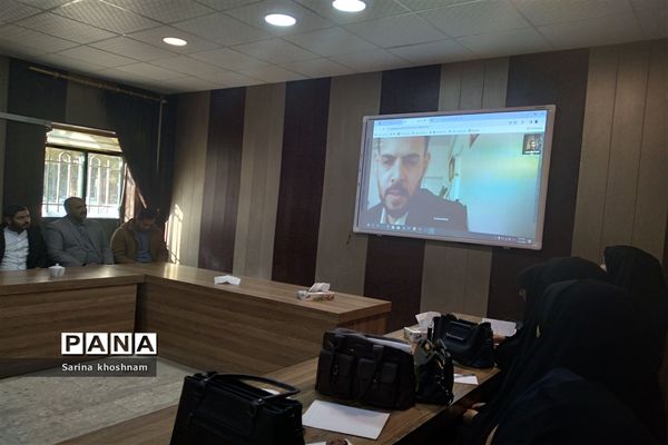 جلسه توجیهی مدیران و معاونین پرورشی متوسطه اول و دوم  با حضور دبیران قرارگاه میدان ۱۴صفر ۲