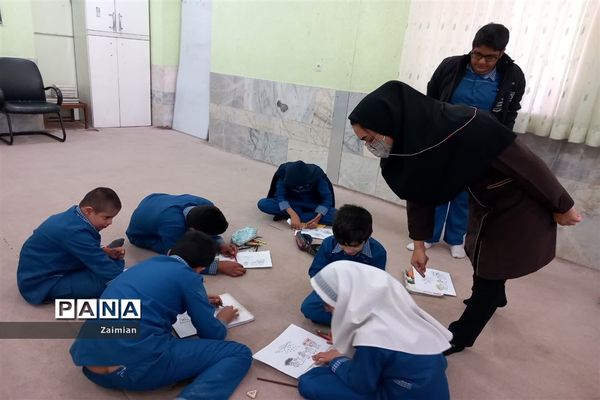 شور انقلاب در آموزشگاه امید