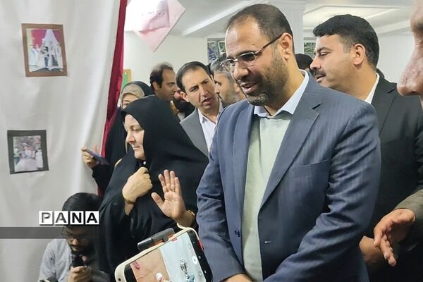 حضور وزیر آموزش و پرورش و مسئولین استانی در افتتاحیه مدارس نوساز شهریار