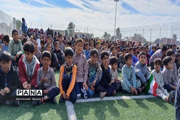 جشن انقلاب در قلعه گنج