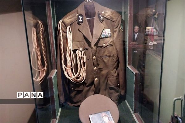 اردوی دانش‌آموزان دبیرستان امامت پاکدشت به موزه عبرت