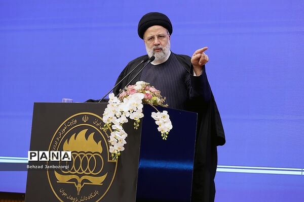 مراسم تجلیل از مدال‌آوران المپیادهای علمی جهانی و احیای باشگاه دانش‌پژوهان جهان