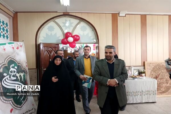 نمایشگاه دست‌سازه‌های دانش‌آموزی آموزش و پرورش اسلامشهر