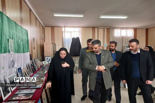 نمایشگاه دست‌سازه‌های دانش‌آموزی آموزش و پرورش اسلامشهر