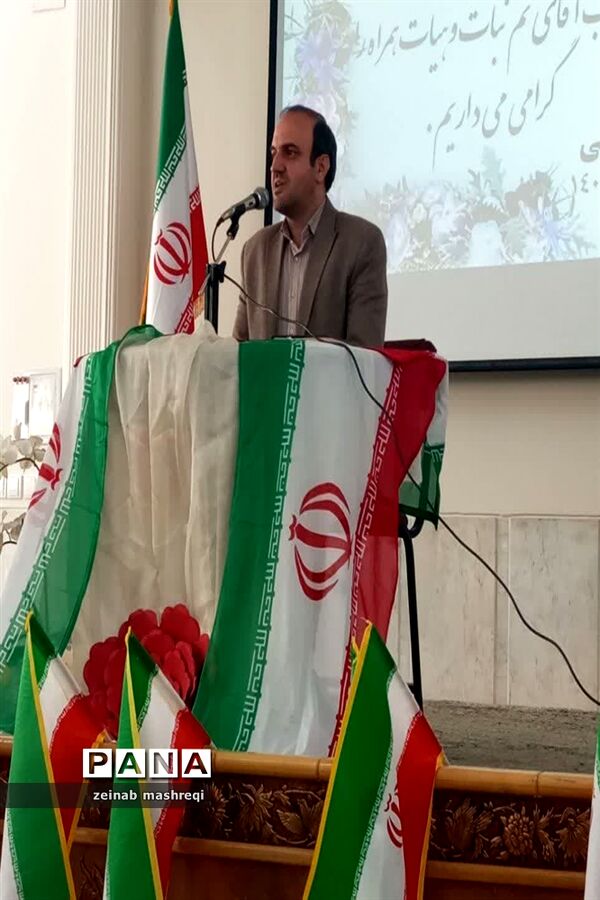 اختتامیه جشنوراه فرهنگی و هنری همراه با تجلیل از منتخبین در کاشان