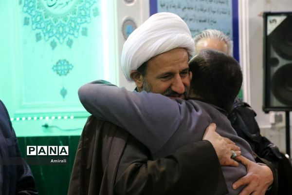 برگزاری میزخدمت به‌مناسبت دهه فجر در قرچک