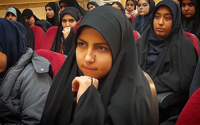 جلسات پرسش و پاسخ، تقویت مهارت‌های کلامی و اعتماد به نفس را در دانش‌آموزان ایجاد می‌کند/فیلم