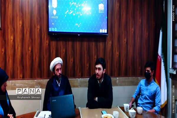 نشست دبیران قرارگاه ۱۴صفر۲درآموزش و پرورش منطقه رضویه