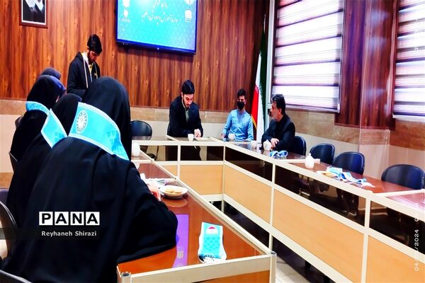 نشست دبیران قرارگاه ۱۴صفر۲درآموزش و پرورش منطقه رضویه