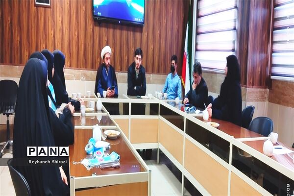 نشست دبیران قرارگاه ۱۴صفر۲درآموزش و پرورش منطقه رضویه