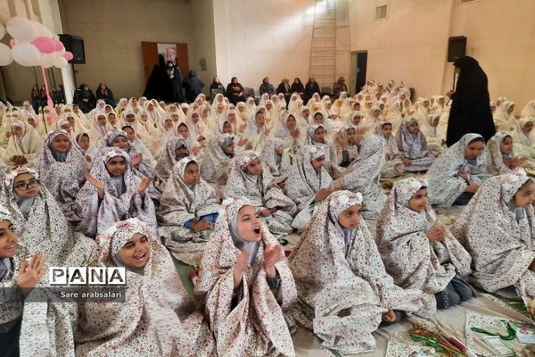 جشن عبادت و بندگی دانش‌آموزان دختر شهرستان پیشوا