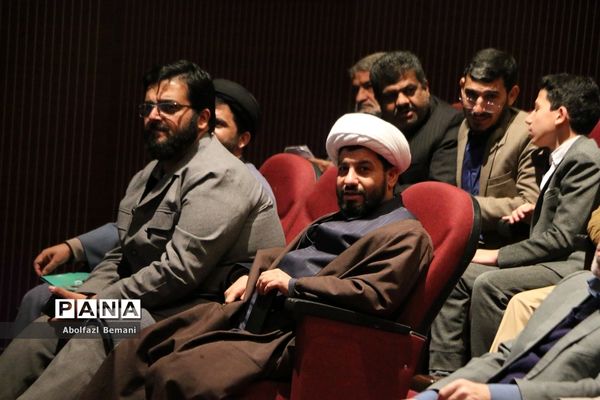 همایش تجلیل از دست‌اندرکاران اردوهای راهیان نور دختران در قم-1