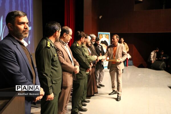 همایش تجلیل از دست‌اندرکاران اردوهای راهیان نور دختران در قم-2