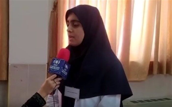 برپایی بازارچه کار و فناوری هنرجویان هنرستان کارآفرین  کوپایی شهرضا/ فیلم