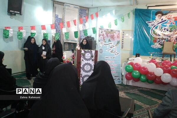 برگزاری مانور یاوران انقلاب در دبیرستان حجاب ناحیه یک شهرری