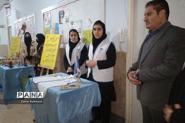 برگزاری مانور یاوران انقلاب در دبیرستان حجاب ناحیه یک شهرری