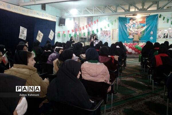برگزاری مانور یاوران انقلاب در دبیرستان حجاب ناحیه یک شهرری