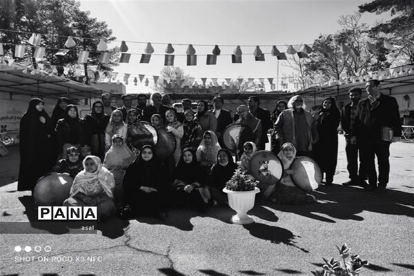 افتتاحیه جشنواره شصت برگ به یاد قصه‌های مجید در دبیرستان شهید حلبیان ناحیه ۴