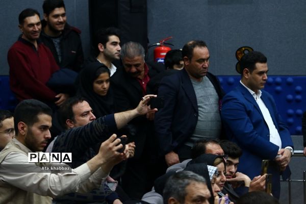 آپاراتچی، فاتح فجر در تبریز