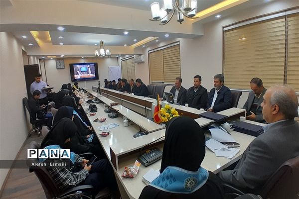 جلسه توجیهی قرارگاه‌های دانش‌آموزی خواف