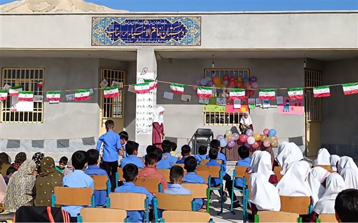 جشن انقلاب در روستای بناب برگزار شد/ فیلم