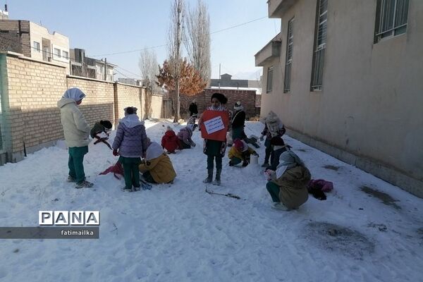 جشنواره ساخت آدم‌برفی و پرواز بادبادک‌ها در شهرستان فیروزکوه