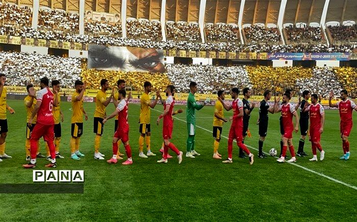 دورخیز سپاهانی  برای تصاحب جایگاه سرخ‌آبی‌ها